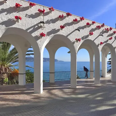 R1358 La Hacienda 10 A * Nerja