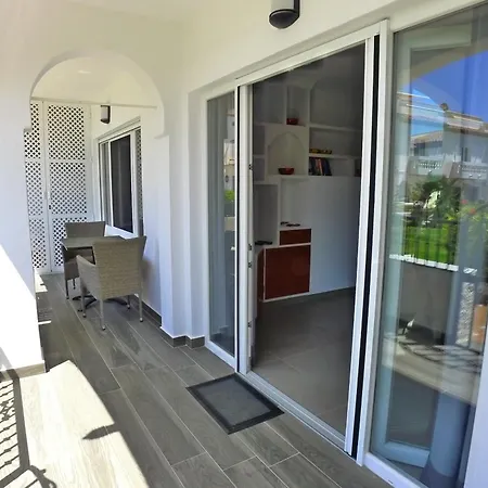 R1358 La Hacienda 10 A Apartment *